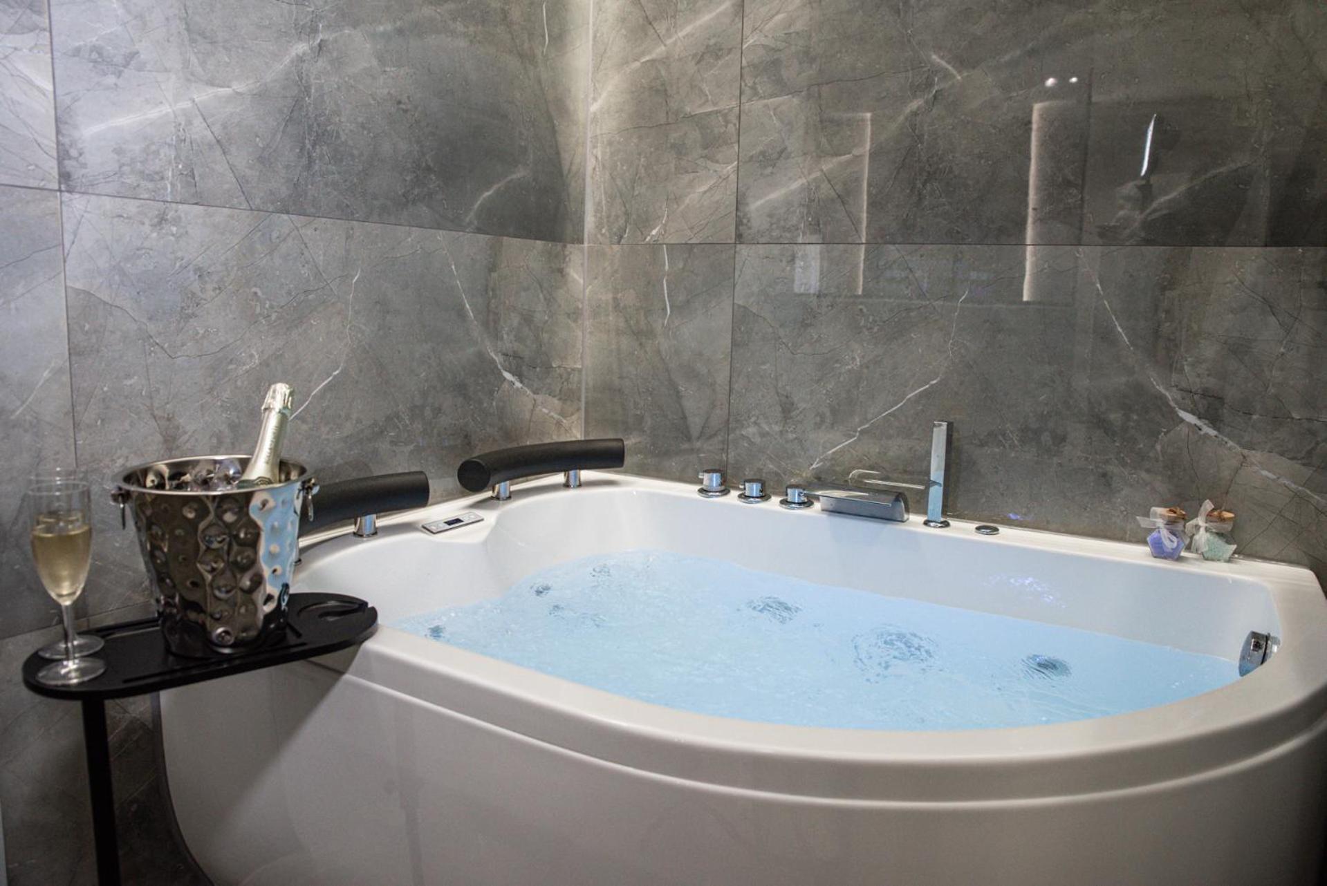 Karma6rooms Guest house